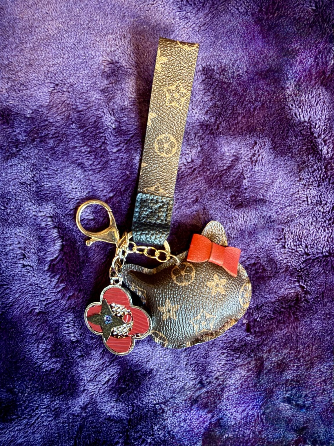 $8 Keychain #21 — Up-Cycled Kitty Wristlet Keychain